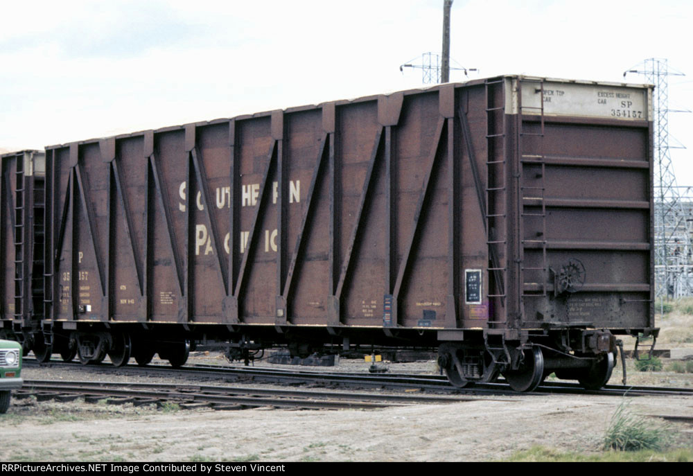 Southern Pacific woodchip gondola SP #354157